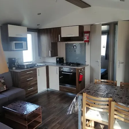 Mhvacances 2 Louent Plusieurs Mobilhomes Dans Camping 4 Etoiles Proche Chateaux Et Zoo Beauval Onzain Exterior photo
