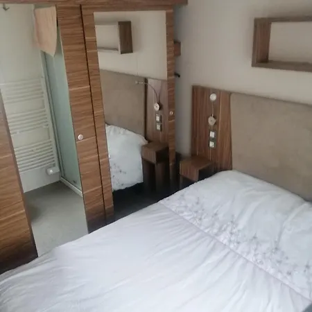 Mhvacances 2 Louent Plusieurs Mobilhomes Dans Camping 4 Etoiles Proche Chateaux Et Zoo Beauval Onzain Exterior photo